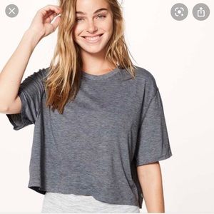 Lululemon Grey crop top women’s size S/M